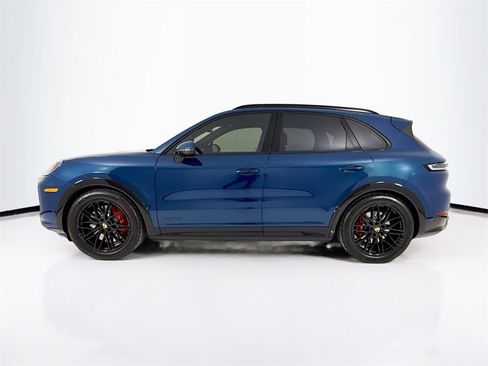 New 2026 Porsche Cayenne GTS image 2