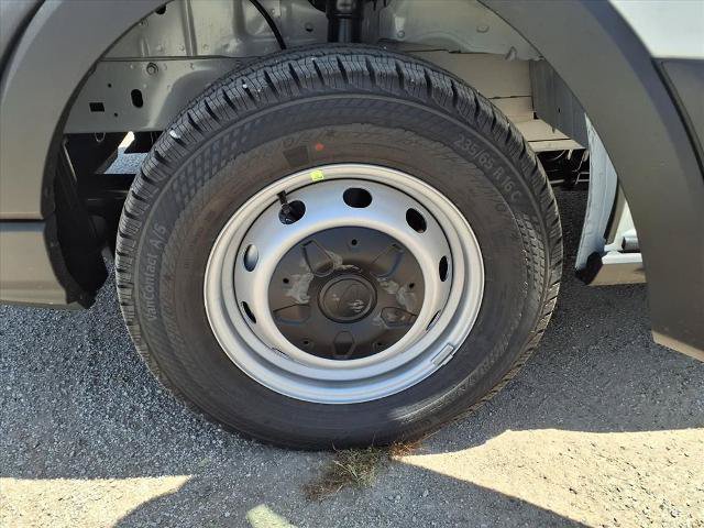 New 2026 Ford Transit 250 148 Medium Roof w/ Load Area Protection Package RWD image 46