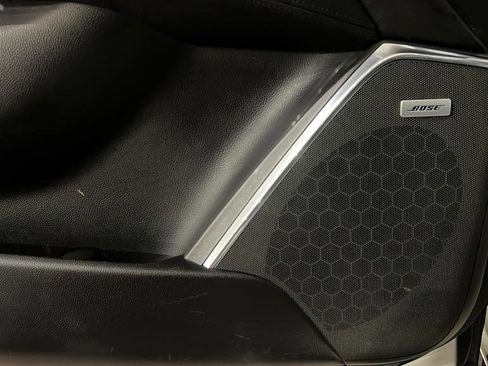 Used 2015 Cadillac Escalade Premium image 21