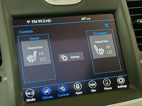 Used 2023 Chrysler 300 Touring L w/ Popular Equipment Group image 22