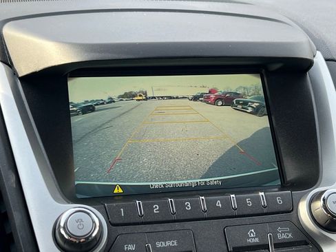 Used 2017 Chevrolet Equinox LT w/ Convenience Package image 25