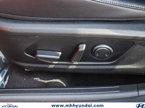 Certified 2023 Hyundai Elantra Limited FWD image 20