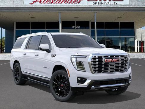 New 2026 GMC Yukon XL Denali w/ Sun & Power Step Package image 7