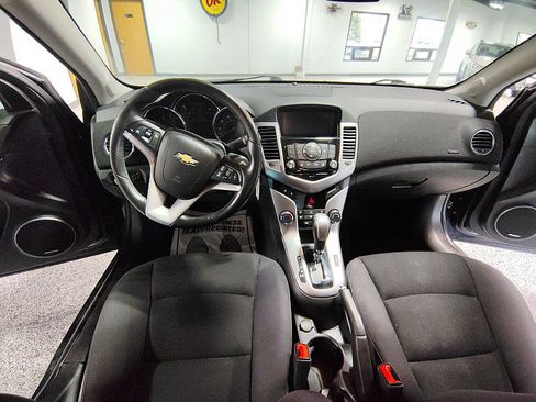 Used 2014 Chevrolet Cruze LT FWD image 17