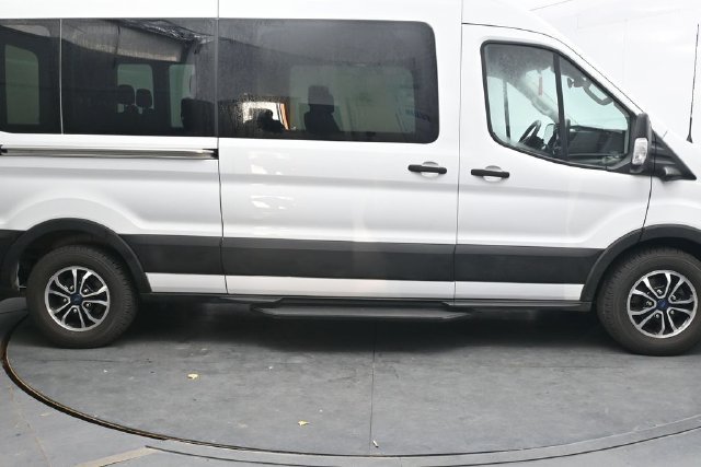 Used 2022 Ford Transit 350 XLT RWD image 9