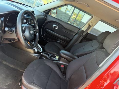 Used 2019 Kia Soul image 16