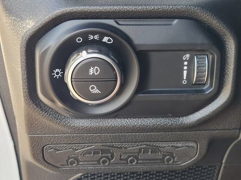 Used 2025 Jeep Gladiator Sport AWD/4WD image 21