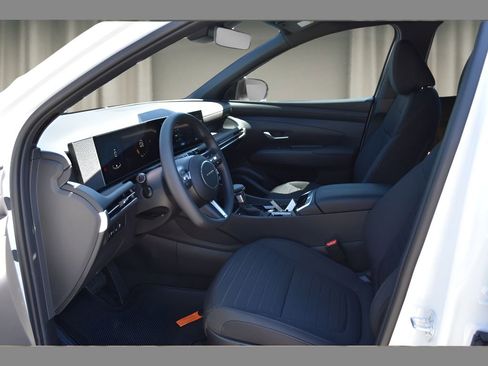 New 2025 Hyundai Santa Cruz SE image 11