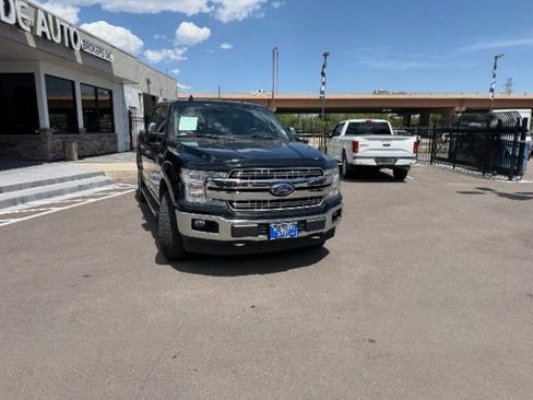 Used 2018 Ford F150 Lariat w/ Equipment Group 502A Luxury AWD/4WD image 16