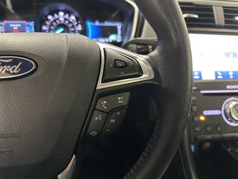 Used 2019 Ford Fusion Titanium image 20