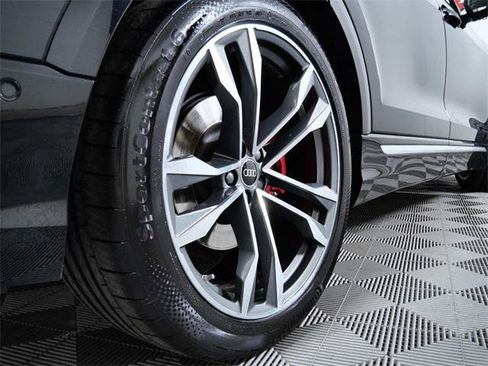 Used 2022 Audi SQ8 Prestige image 9