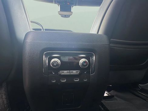 Used 2023 GMC Yukon Denali Ultimate image 16