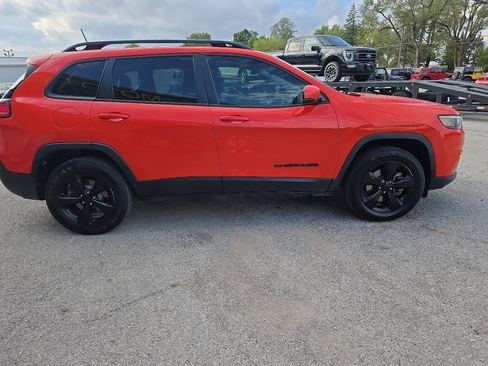 Used 2021 Jeep Cherokee Latitude Plus image 4