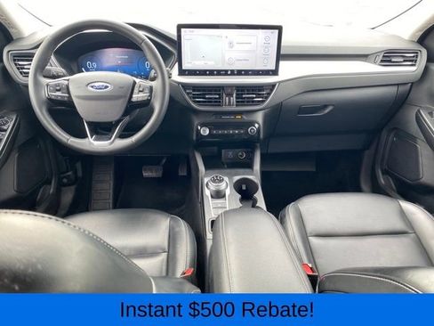 Used 2023 Ford Escape Platinum image 6