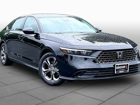 Used 2023 Honda Accord EX image 3