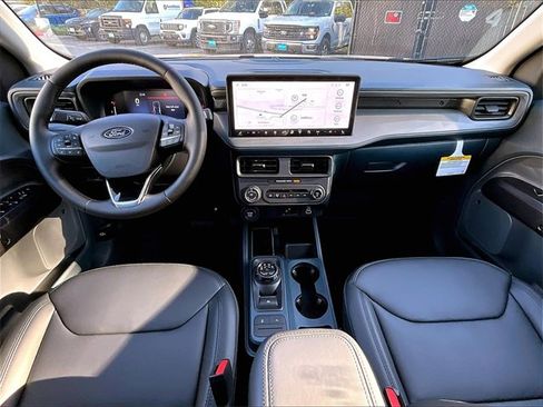 New 2025 Ford Maverick Lariat w/ Black Appearance Package image 6