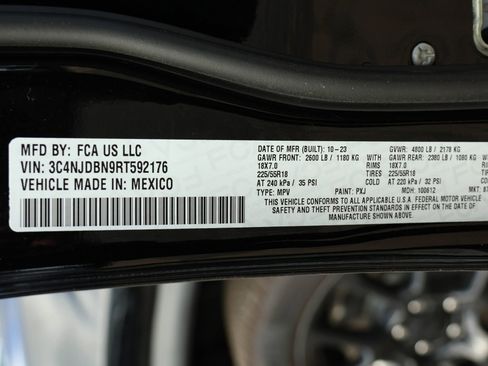 Used 2024 Jeep Compass Latitude w/ Convenience Group image 29