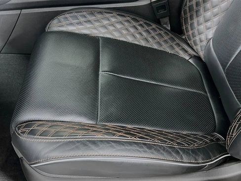 Used 2024 Jeep Grand Cherokee Summit w/ Luxury Tech Group V image 21