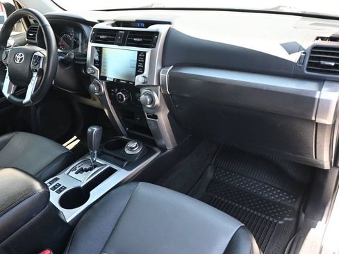 Used 2021 Toyota 4Runner SR5 Premium w/ Moonroof Package AWD/4WD image 10