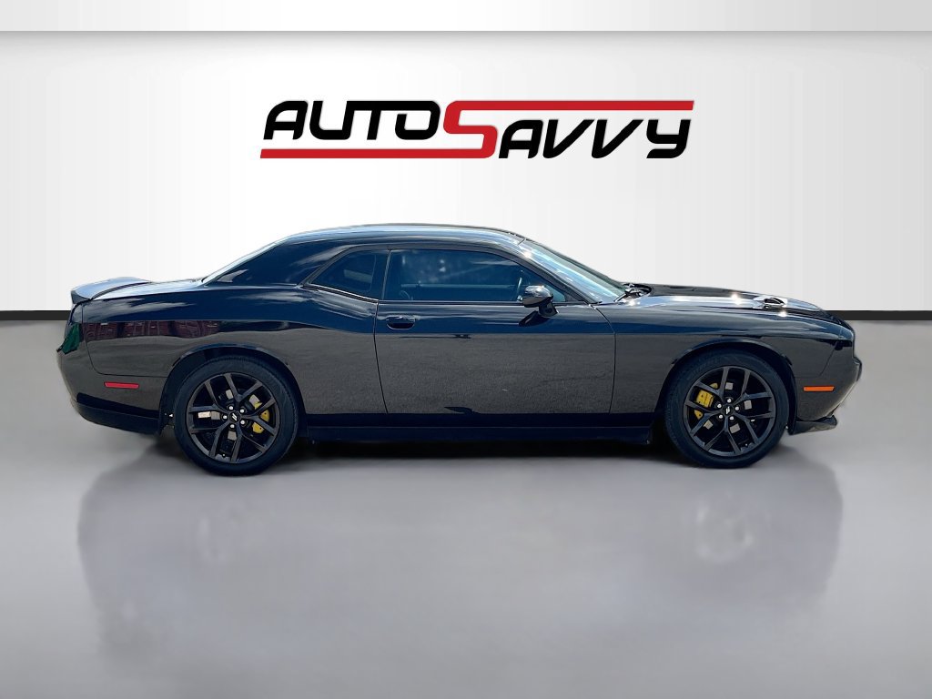 Used 2019 Dodge Challenger SXT w/ Blacktop Package RWD image 8