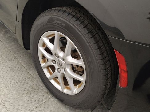 Used 2023 Chrysler Voyager LX FWD image 31