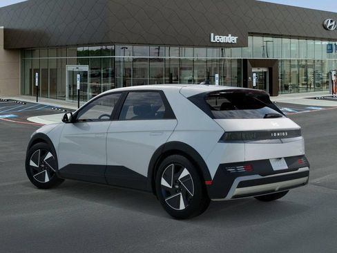 New 2026 Hyundai Ioniq 5 SE RWD image 5