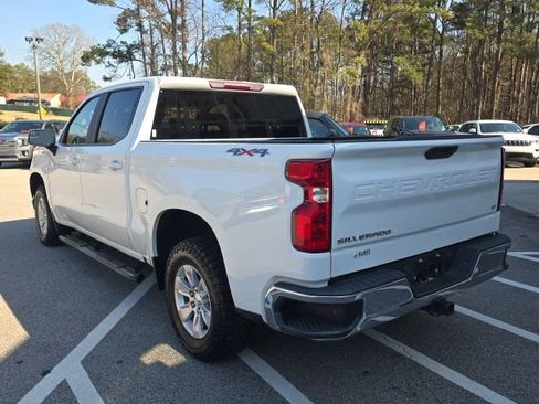 Used 2021 Chevrolet Silverado 1500 LT image 3