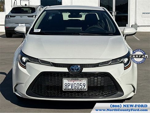 Used 2020 Toyota Corolla LE image 3