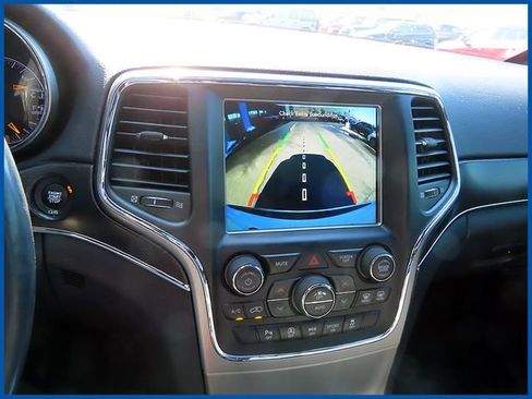 Certified 2018 Jeep Grand Cherokee Limited image 17