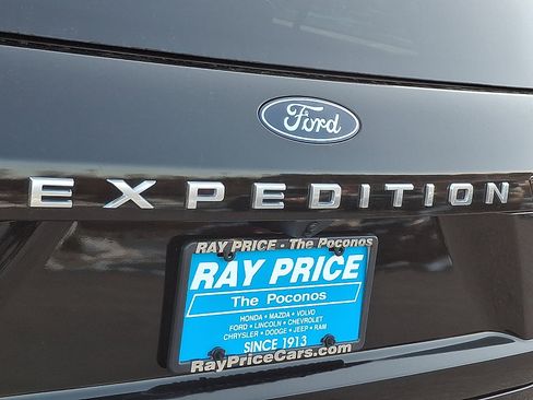 Certified 2025 Ford Expedition Max Platinum image 35