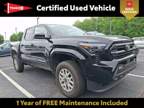 Used 2025 Toyota Tacoma SR5 AWD/4WD image 1