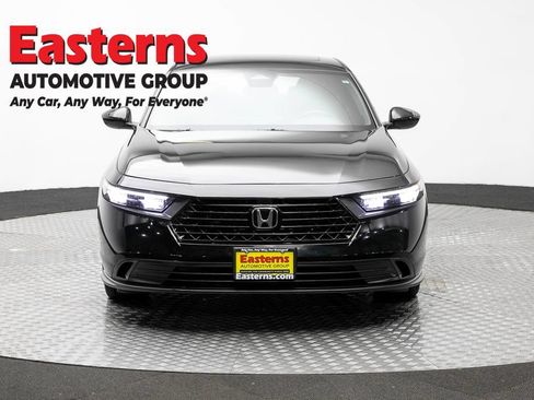 Used 2024 Honda Accord Sport image 2