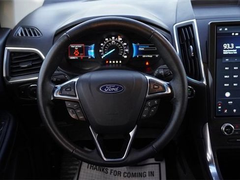 Used 2024 Ford Edge Titanium image 18