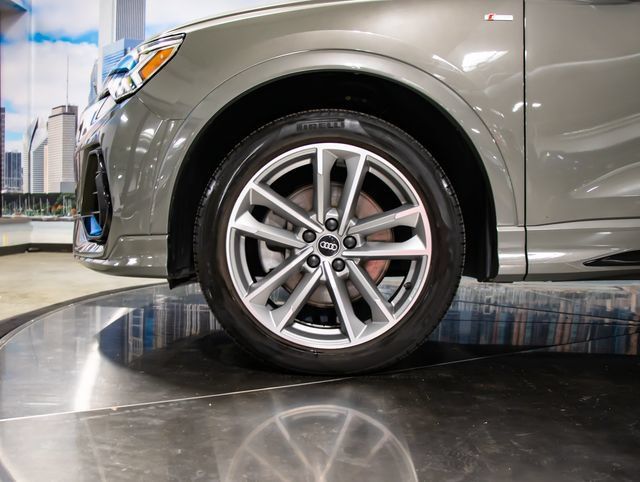 Used 2022 Audi Q3 2.0T Premium Plus w/ Premium Plus Package AWD/4WD image 7