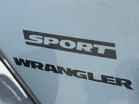 Used 2014 Jeep Wrangler Sport w/ Quick Order Package 24S AWD/4WD image 15