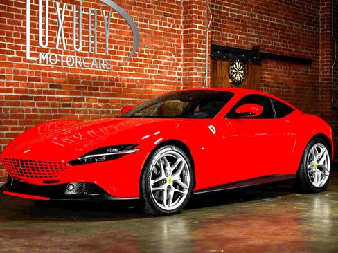 Used 2021 Ferrari Roma image 9