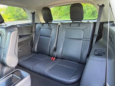 Used 2025 Lincoln Aviator Reserve w/ Jet Appearance Package AWD/4WD image 20