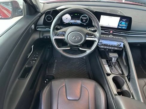 Used 2023 Hyundai Elantra Limited FWD image 13
