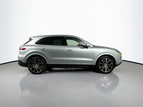 Certified 2020 Porsche Cayenne image 8