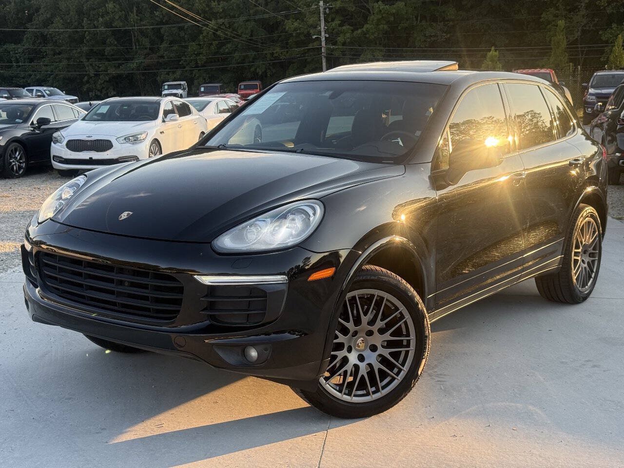 Used 2018 Porsche Cayenne Platinum Edition AWD/4WD image 3
