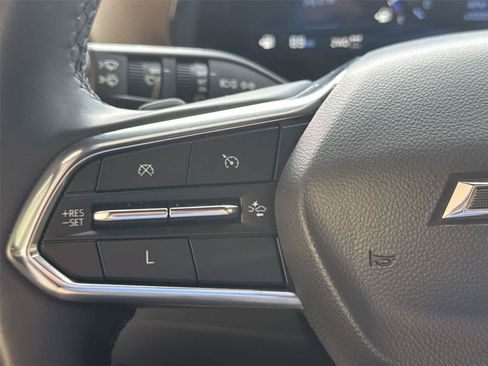 Used 2025 Chevrolet Equinox ACTIV AWD/4WD image 22
