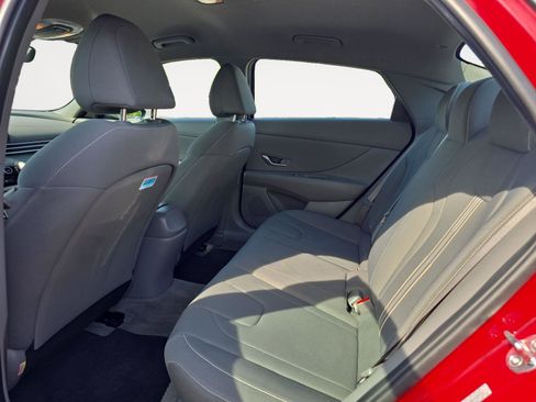 Certified 2023 Hyundai Elantra SEL w/ Convenience Package FWD image 18