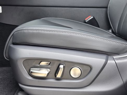 New 2026 Lexus LX 700h Luxury AWD/4WD image 14