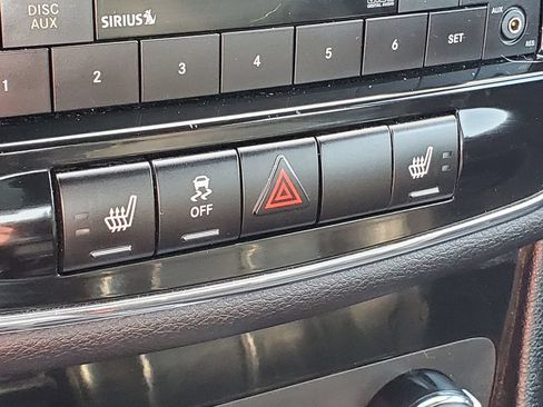 Used 2013 Chrysler 200 Limited FWD image 17