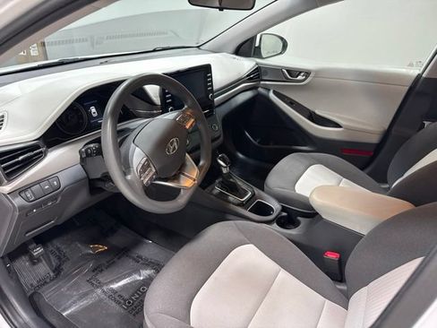 Used 2020 Hyundai Ioniq Blue FWD image 12