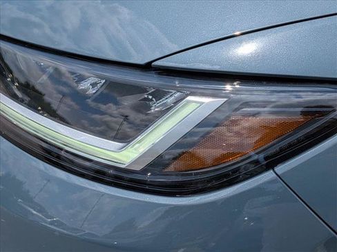 Certified 2024 Honda HR-V EX-L image 9