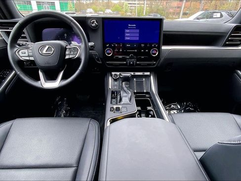 Used 2024 Lexus GX 550 w/ Accessory Package (2T) AWD/4WD image 15