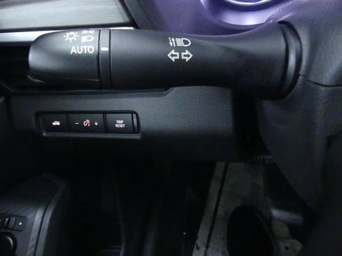 Used 2025 Nissan Altima 2.5 SV image 18