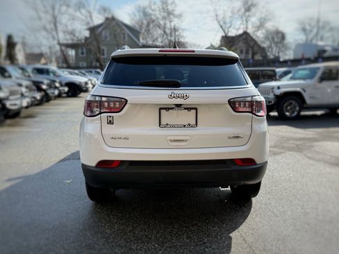 Used 2024 Jeep Compass Latitude image 12