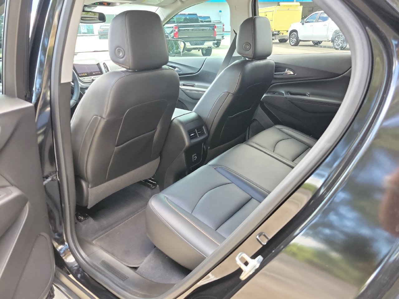 Certified 2021 Chevrolet Equinox Premier w/ Redline Edition FWD image 9